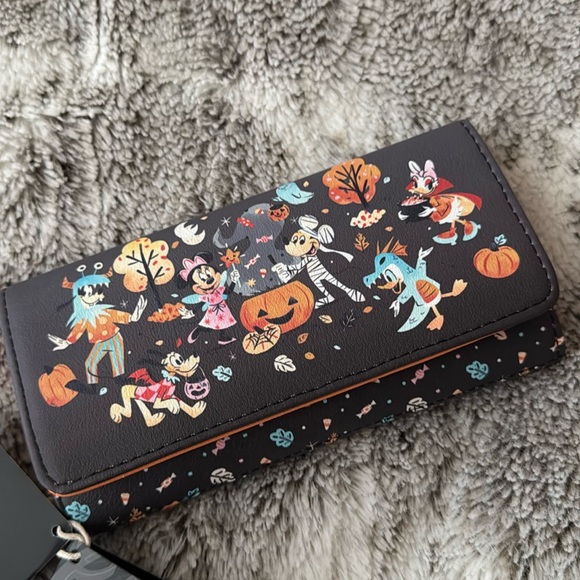 Disney Loungefly Halloween Wallet - Picture 1 of 4